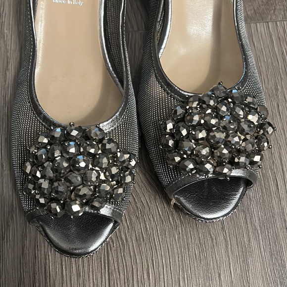 Ron White Mesh Peep Toe Wedges w/Beaded Bow - Picture 5 of 6